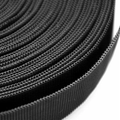 È possibile utilizzare il gancio e l'anello speciali all'aperto?